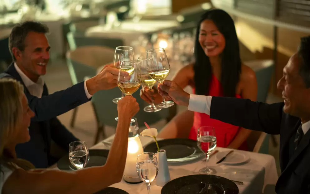 Paul Gauguin Cruises MS Paul Gauguin La Veranda LIfestyle 10 ©Paul Gauguin Cruises.jpg